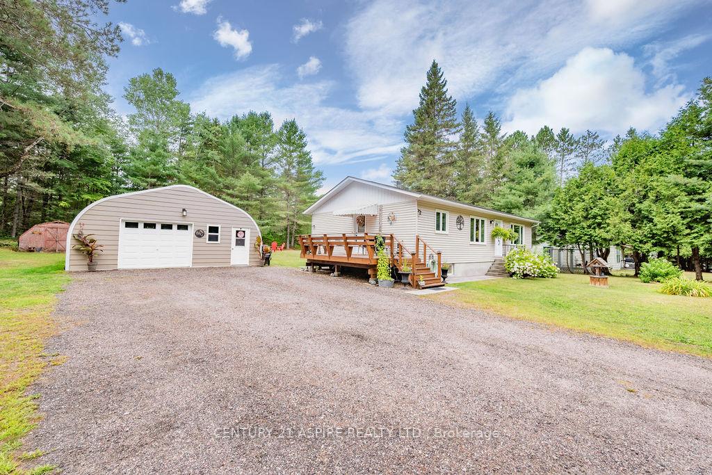 2026-old-moore-lake-road-laurentian-hills-ontario-x12321585