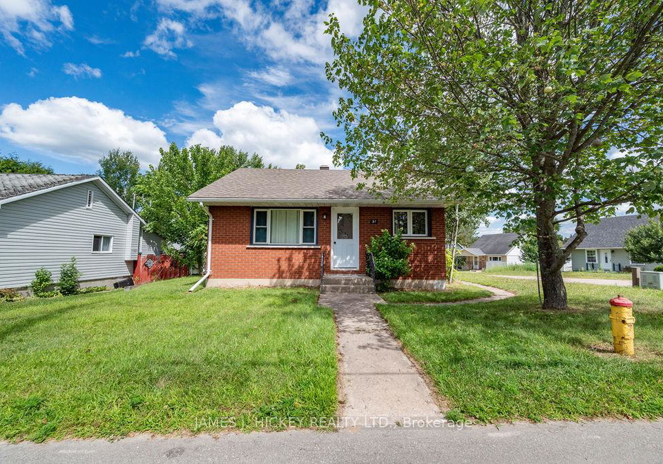 31-glendale-avenue-deep-river-ontario-x12321622