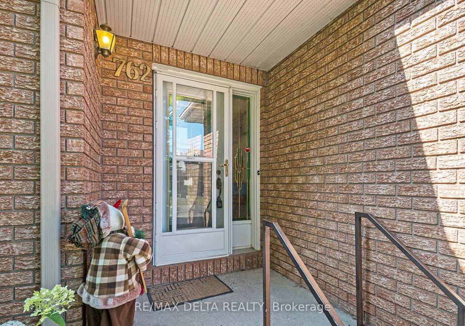762-adencliffe-drive-ottawa-ontario-x12321670