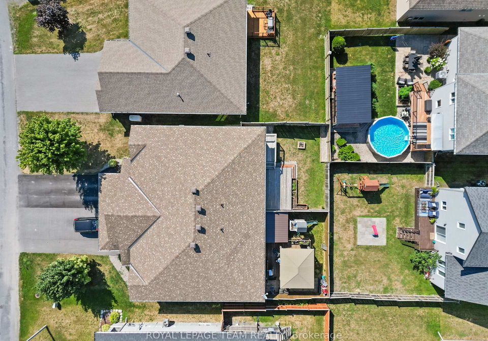 4-brittany-street-north-stormont-ontario-x12321697