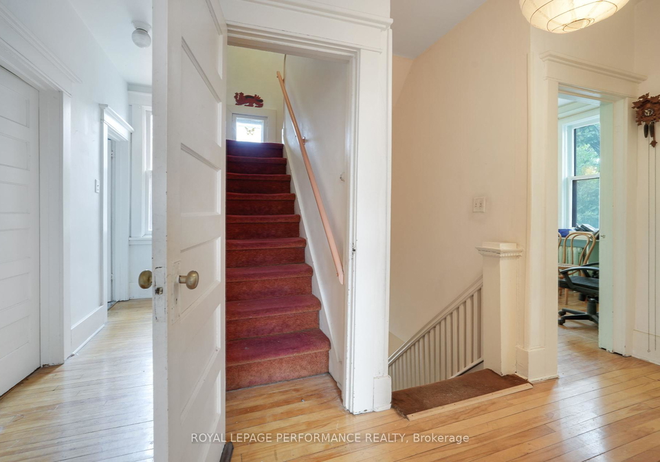 28-wendover-avenue-ottawa-ontario-x12321824