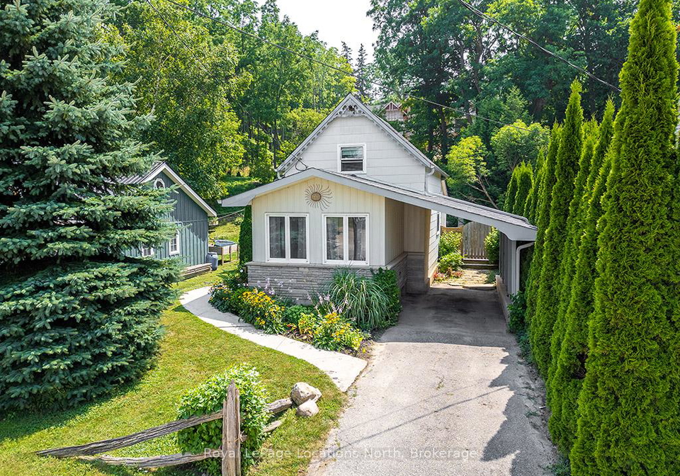 166-clark-street-blue-mountains-ontario-x12322117