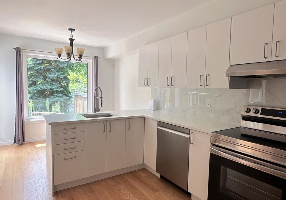 111-blackdome-crescent-kanata-ontario-x12322793