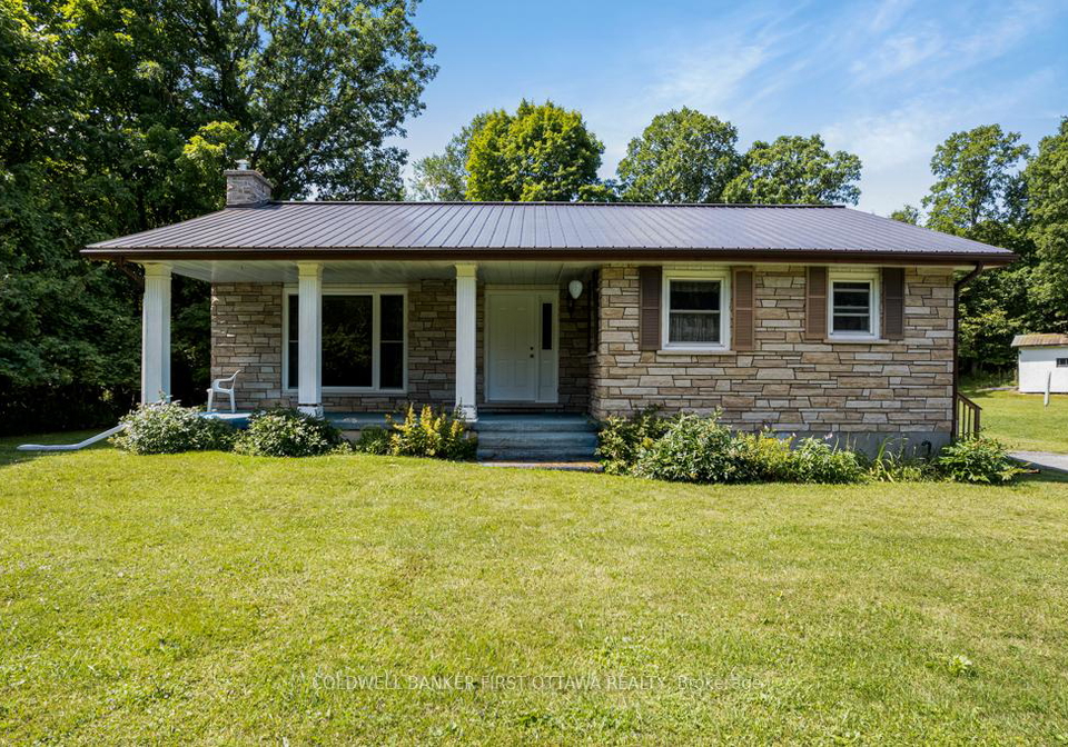 108-willis-street-lanark-highlands-ontario-x12323081