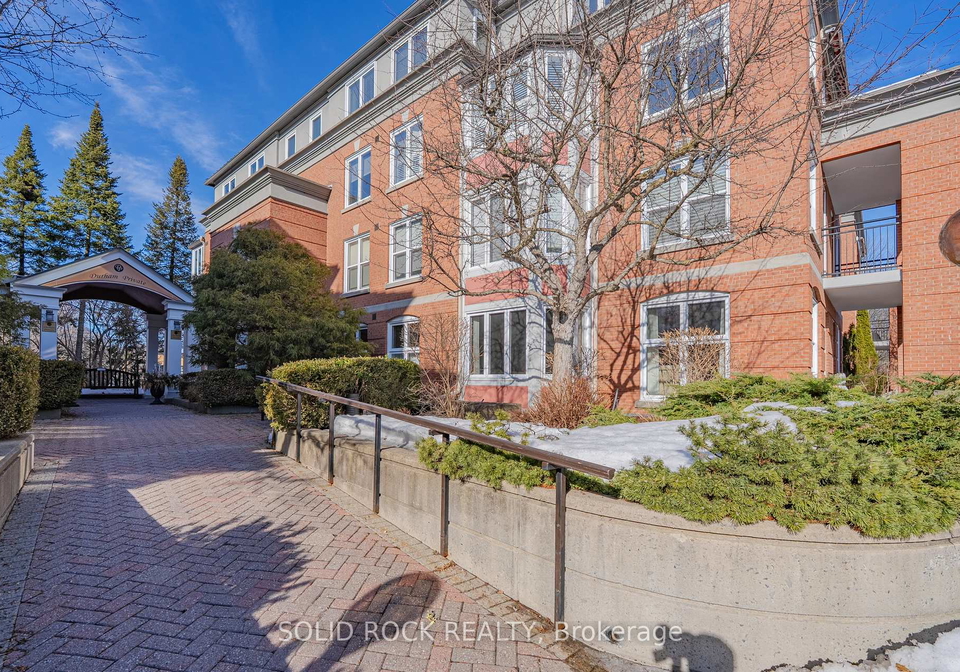 11-durham-private-ottawa-ontario-x12323090
