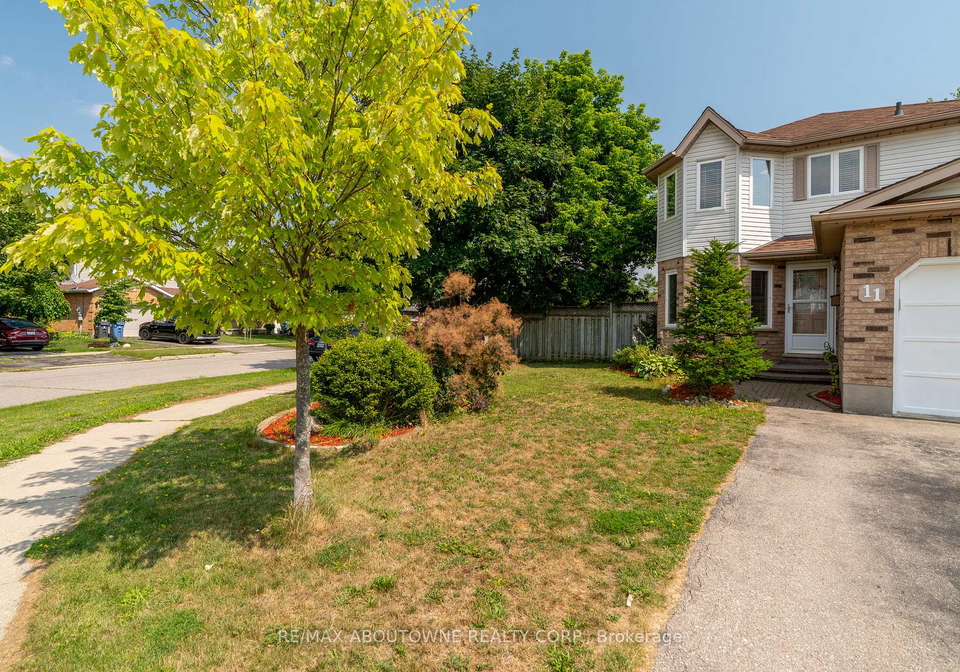 11-bushmills-crescent-guelph-ontario-x12323130