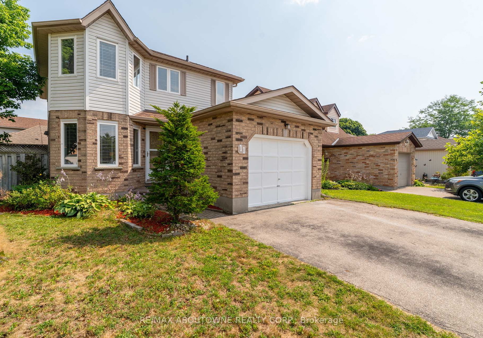 11-bushmills-crescent-guelph-ontario-x12323130
