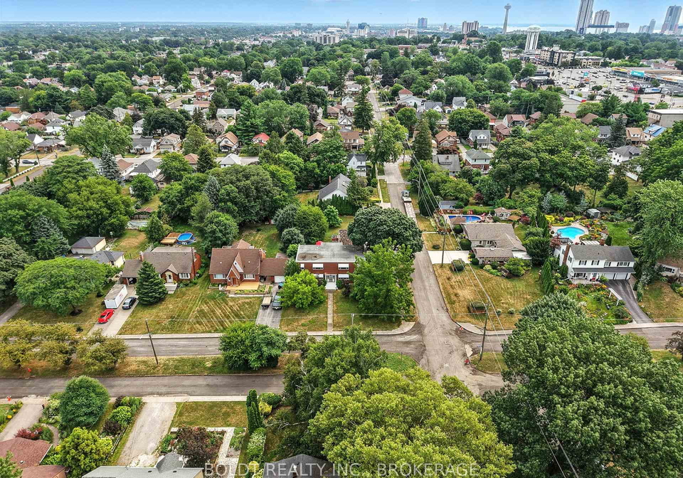 5736-woodland-boulevard-niagara-falls-ontario-x12323285