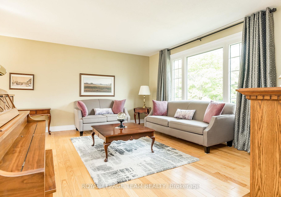 10-dogwood-drive-ottawa-ontario-x12323609