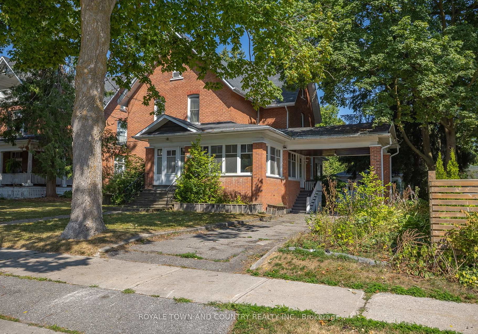 68-peel-street-kawartha-lakes-ontario-x12323620