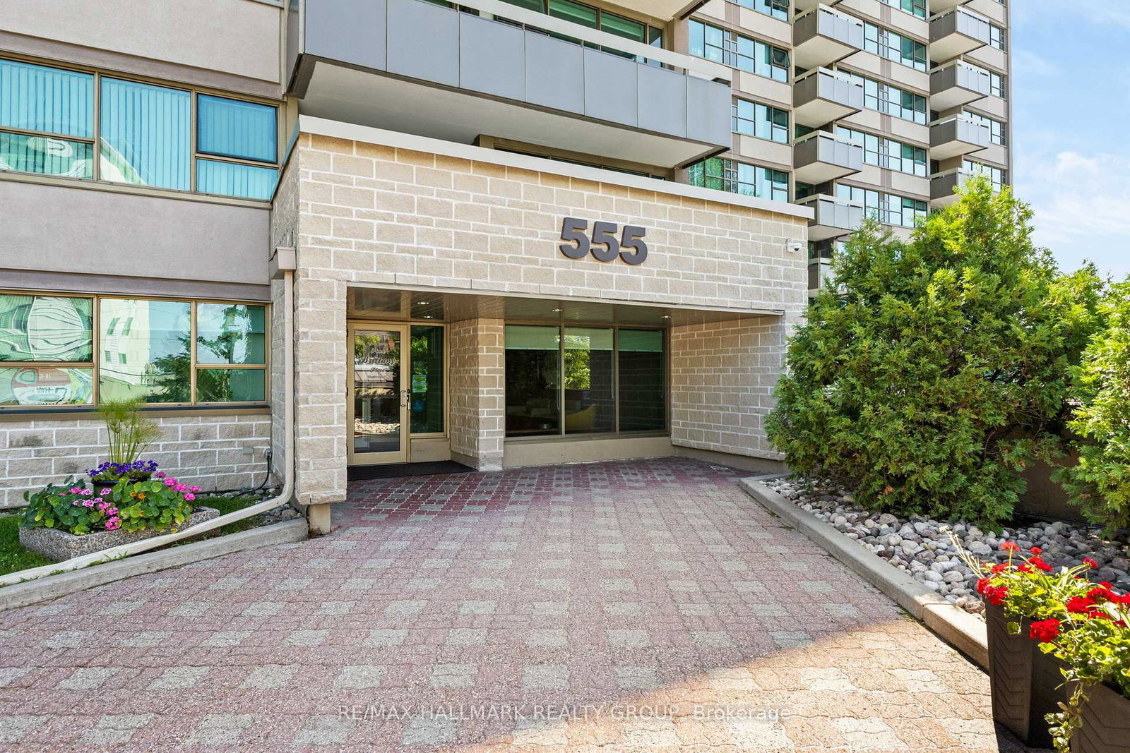 555-brittany-drive-ottawa-ontario-x12323714