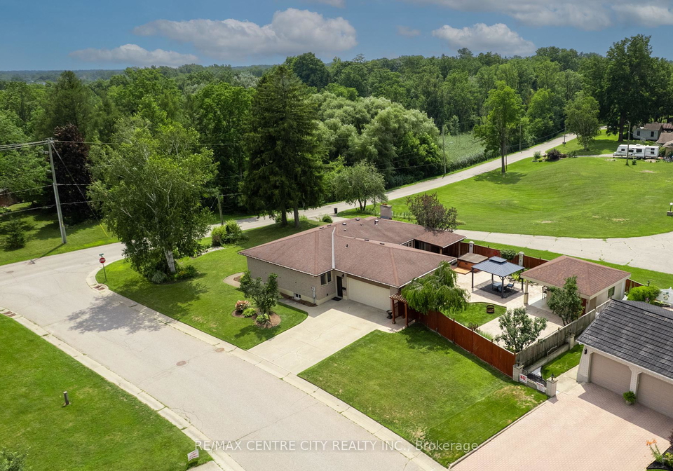 115-hull-road-strathroy-caradoc-ontario-x12323800