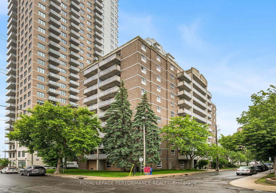 110-forward-avenue-ottawa-ontario-x12324061
