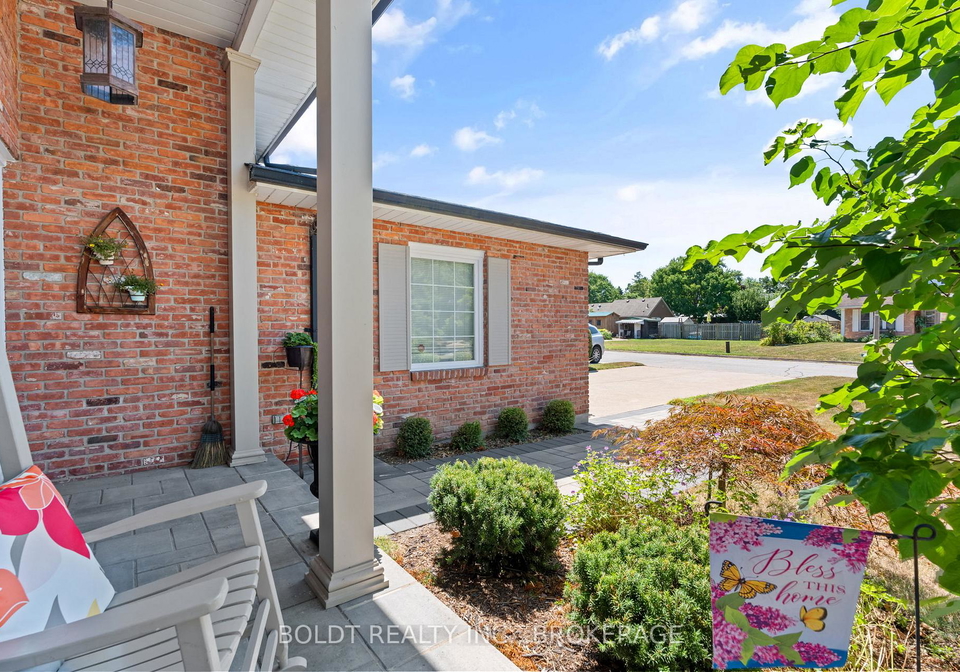 6-linhaven-court-st-catharines-ontario-x12324101