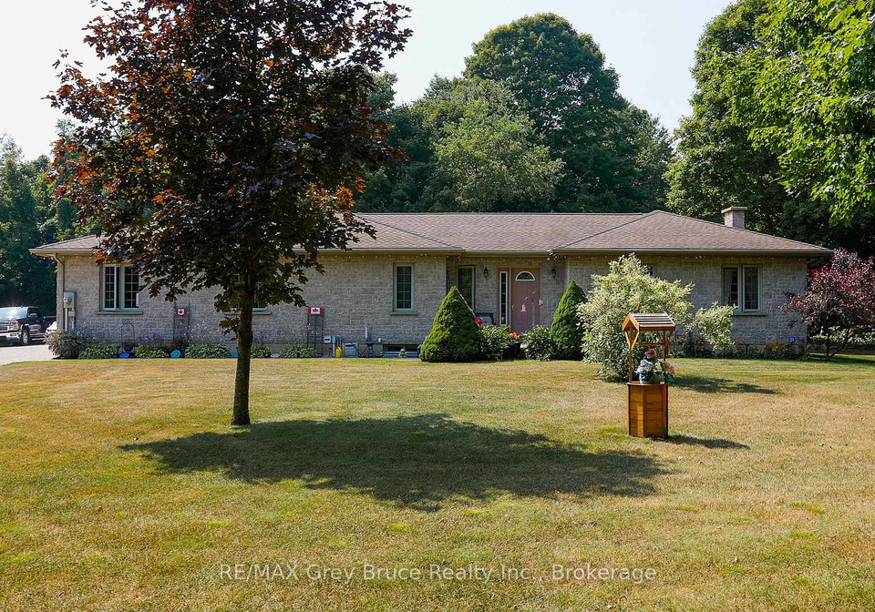 118220-sideroad-115-na-georgian-bluffs-ontario-x12325125