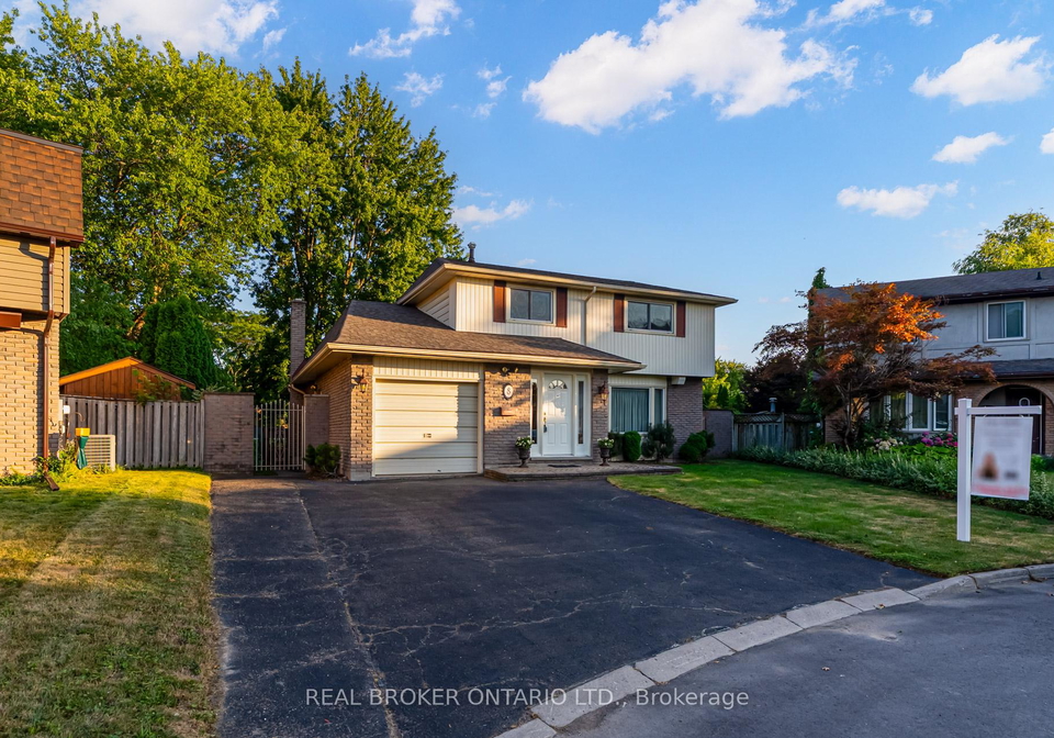 8-mariners-court-st-catharines-ontario-x12325187