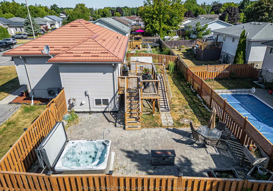 11-jason-crescent-quinte-west-ontario-x12325265