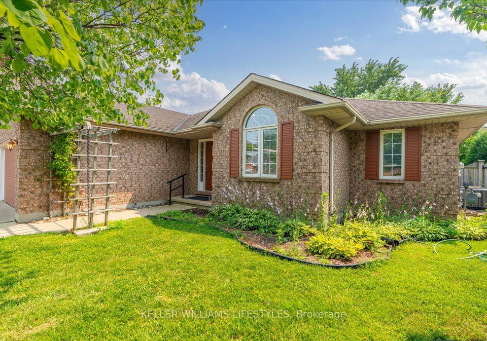 686-humber-drive-sarnia-ontario-x12325273
