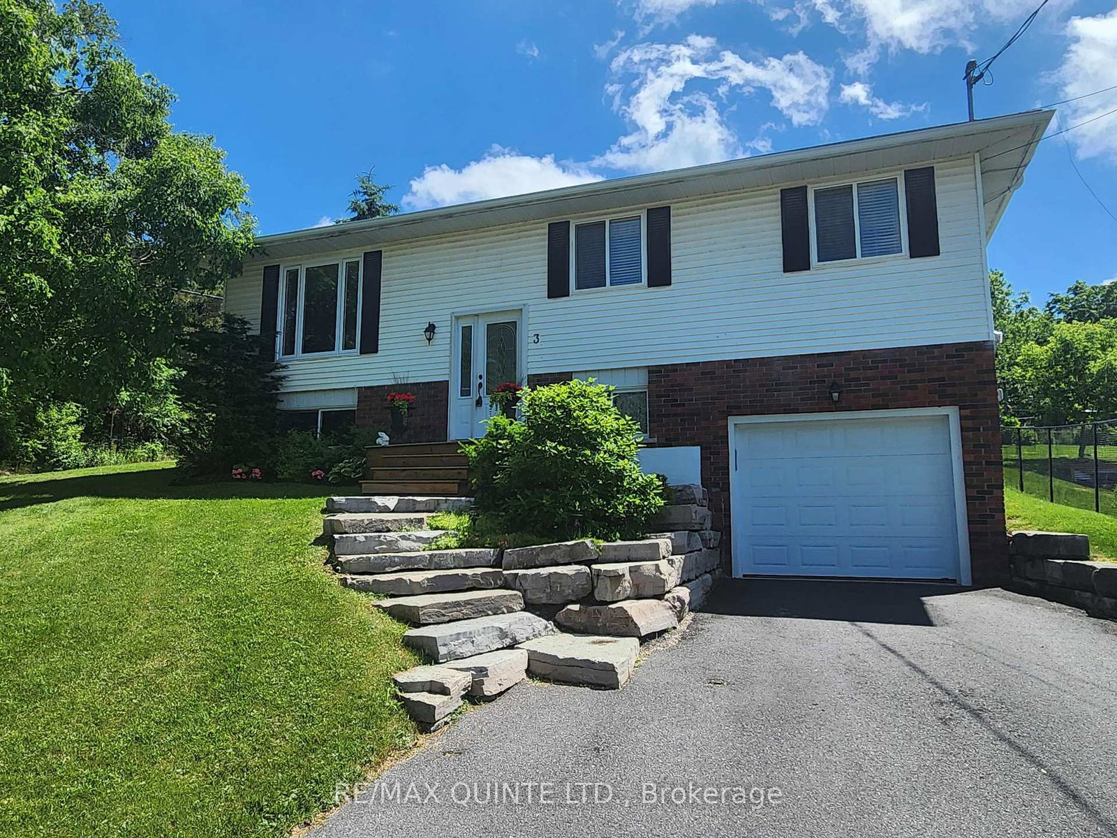3-cumberland-street-prince-edward-county-ontario-x12325325