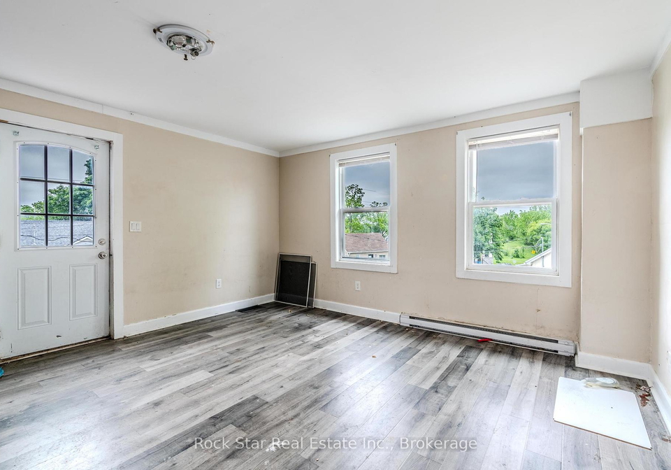 108-niagara-falls-road-thorold-ontario-x12325546