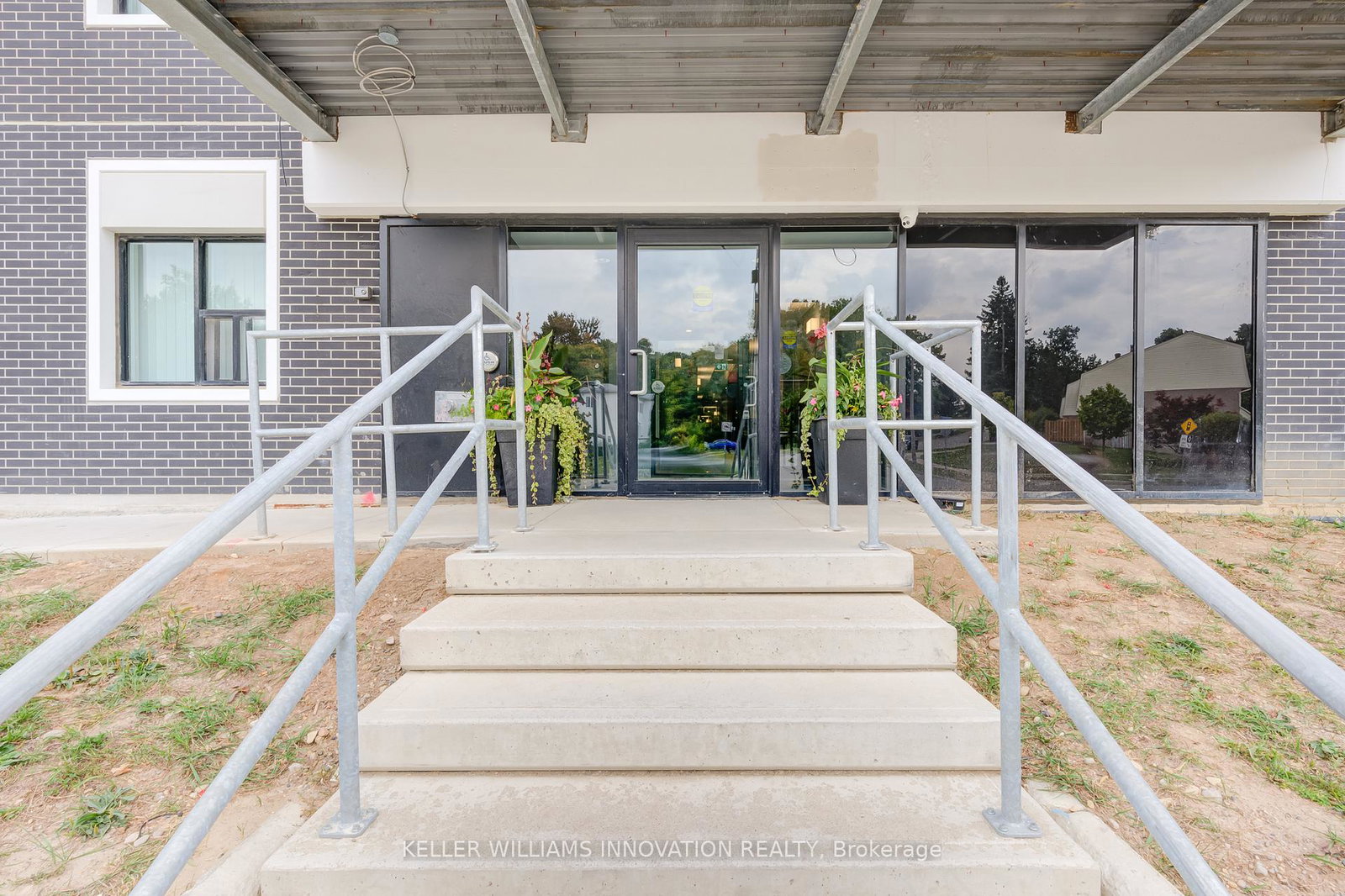 595-strasburg-road-kitchener-ontario-x12325695