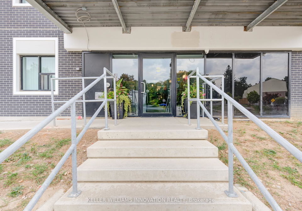 595-strasburg-road-kitchener-ontario-x12325695