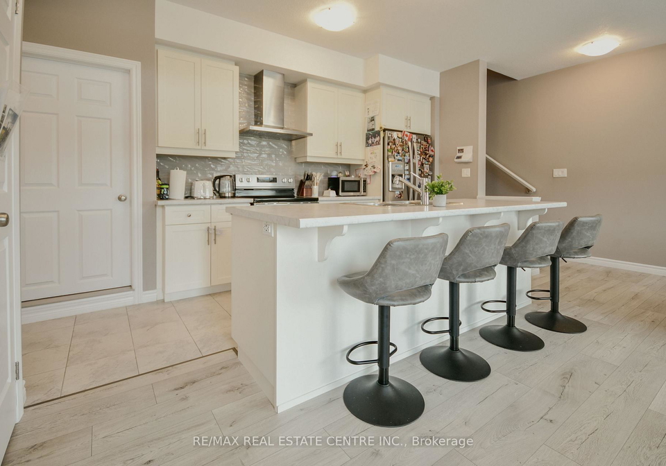 98-oat-lane-kitchener-ontario-x12325738