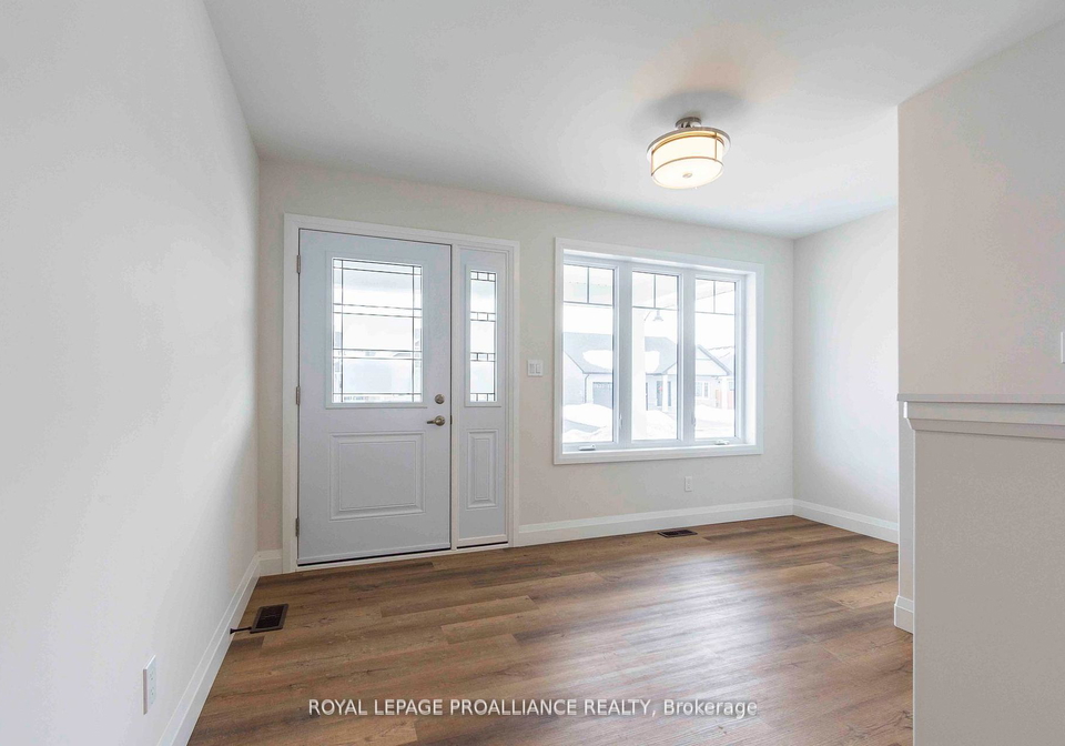 74-stirling-crescent-prince-edward-county-ontario-x12325973