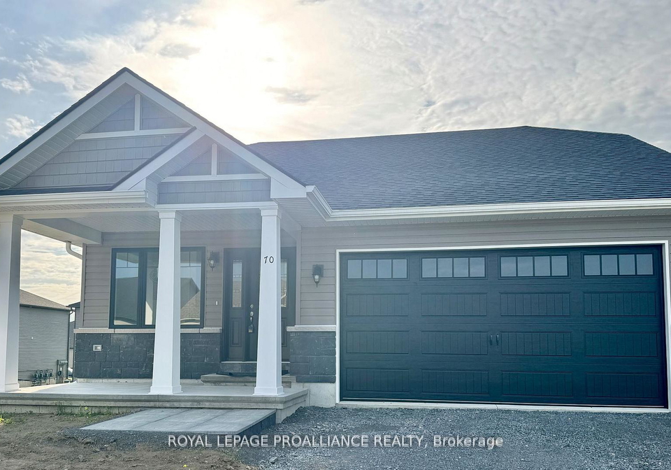 72-stirling-crescent-prince-edward-county-ontario-x12326010