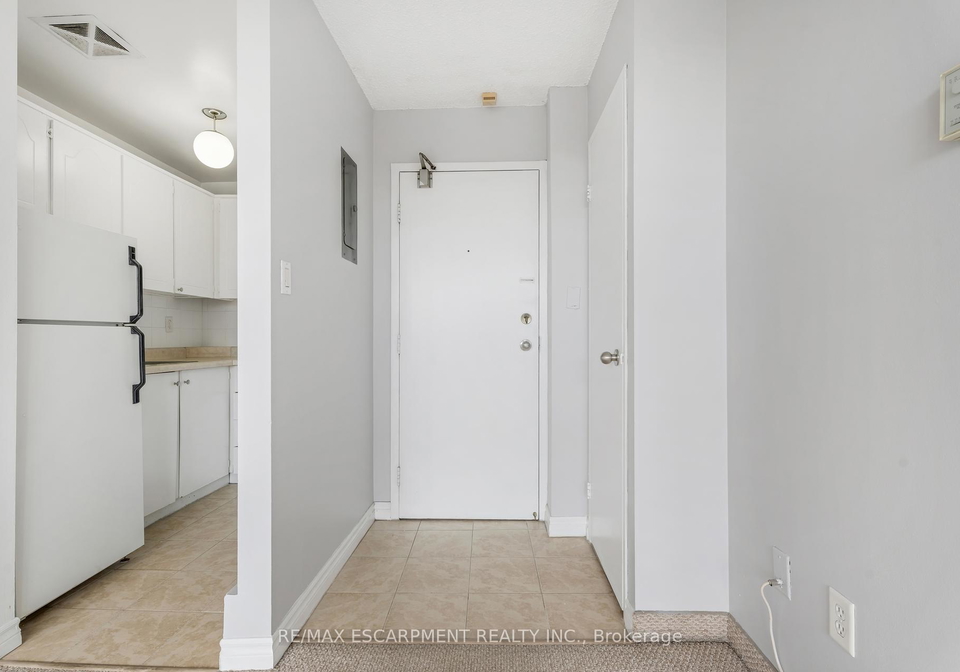 150-charlton-avenue-e-e-hamilton-ontario-x12326026