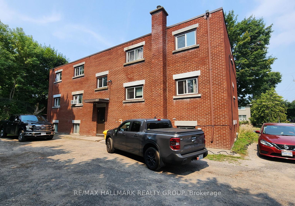 1280-dorchester-avenue-ottawa-ontario-x12326392