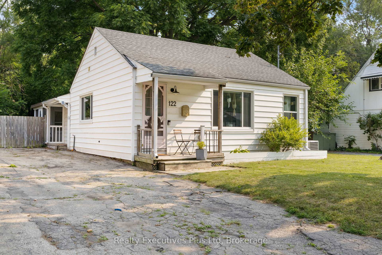 122-spadina-road-e-e-kitchener-ontario-x12326702