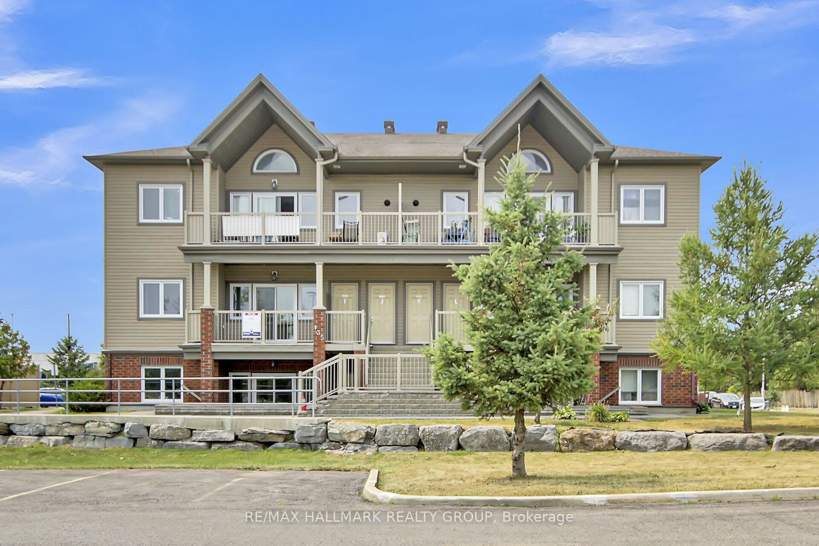135-harthill-way-ottawa-ontario-x12327065