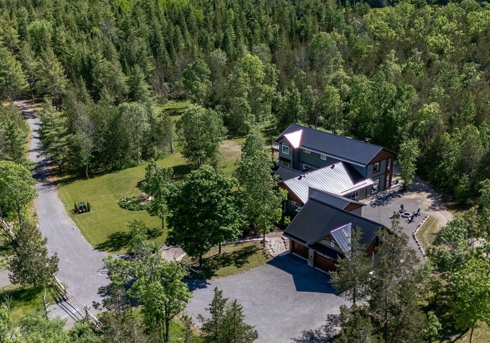 1889-melrose-road-tyendinaga-ontario-x12327110