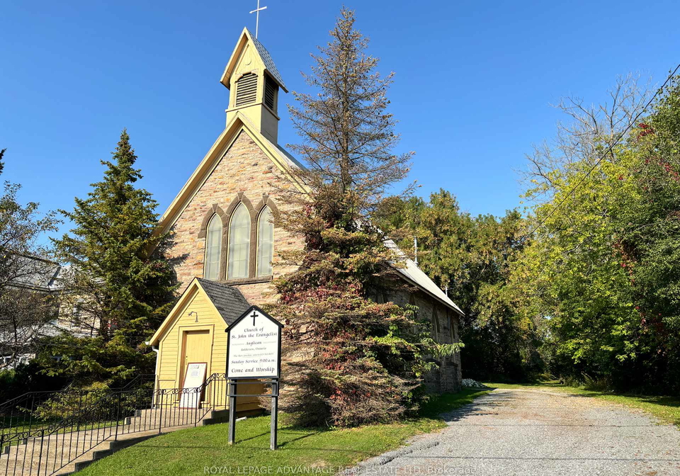 1370-hwy-511-road-drummondnorth-elmsley-ontario-x12327126