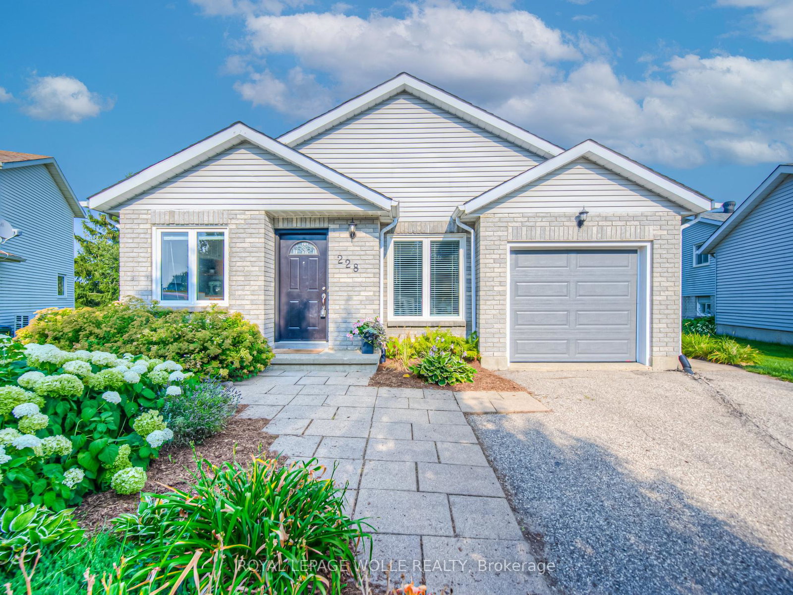 228-haldane-court-waterloo-ontario-x12327340