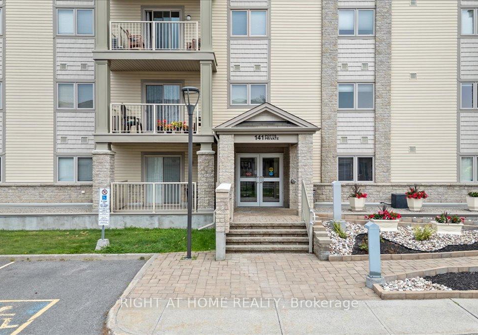 141-potts-private-ottawa-ontario-x12327535