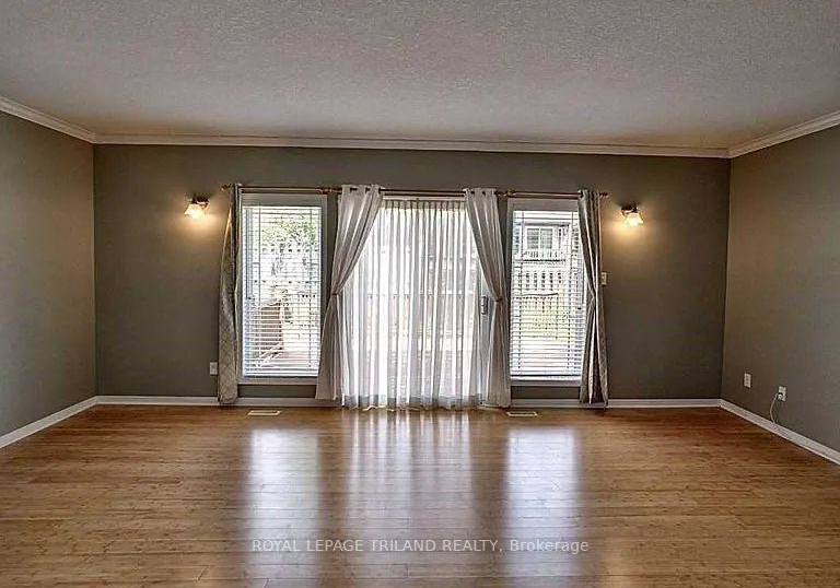 884-redoak-avenue-london-north-ontario-x12327761
