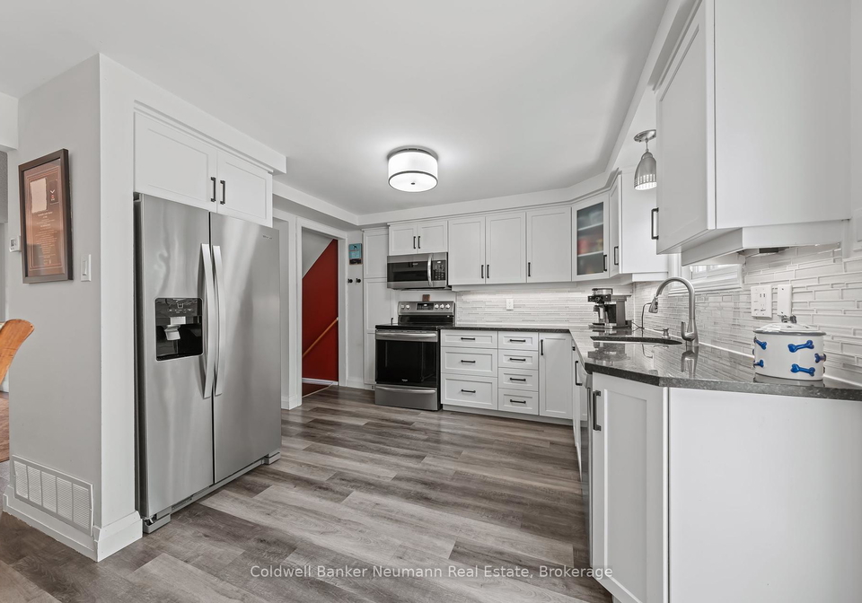 625-holman-crescent-centre-wellington-ontario-x12327840