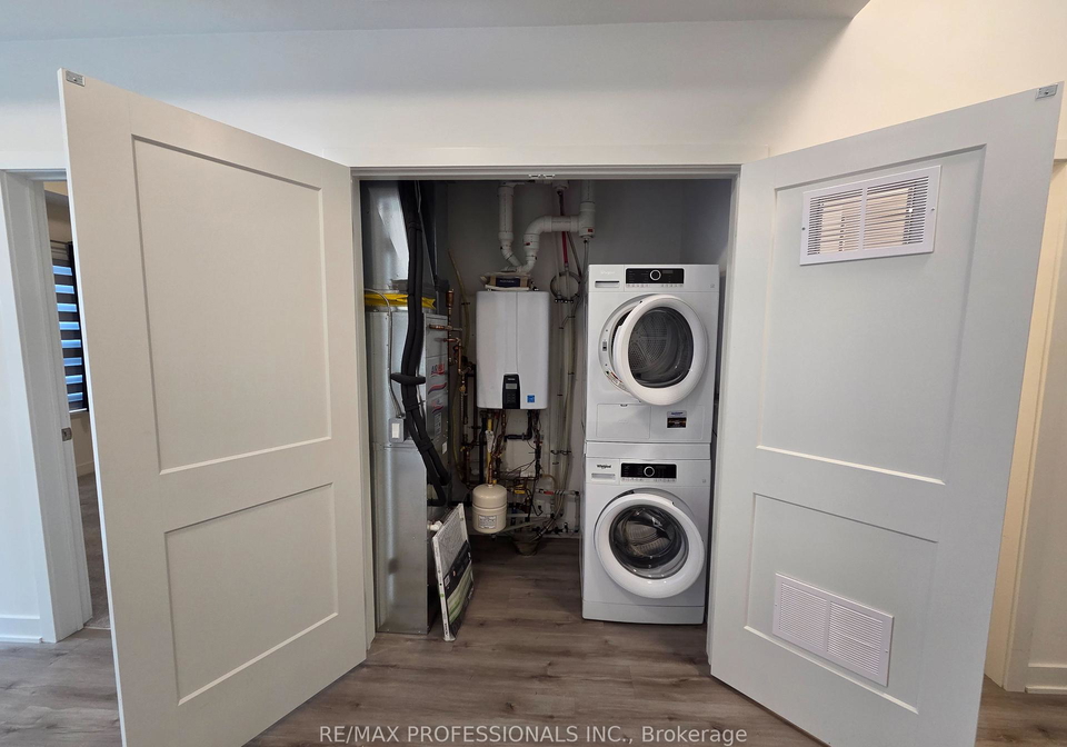 110-fergus-avenue-kitchener-ontario-x12327927
