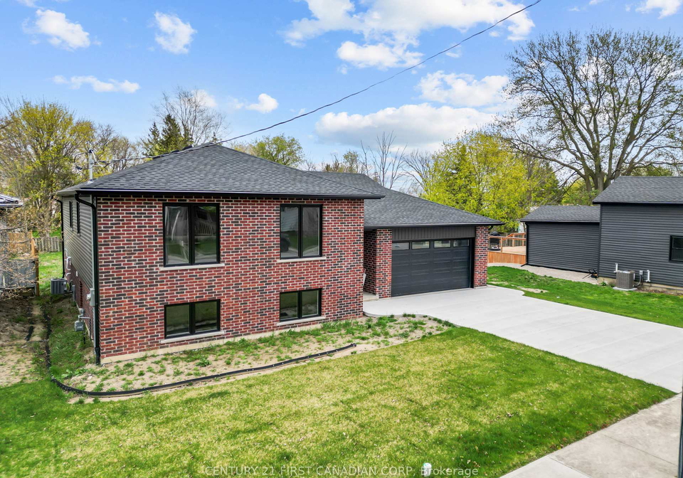 134-king-street-lambton-shores-ontario-x12328071