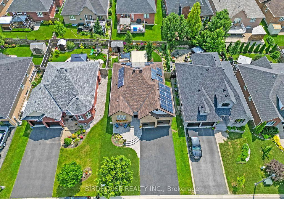 21-ellis-crescent-kawartha-lakes-ontario-x12328080