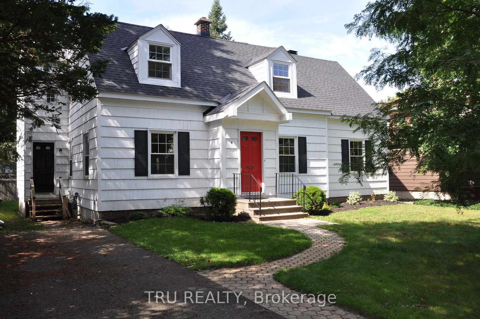4-braemar-street-ottawa-ontario-x12328129