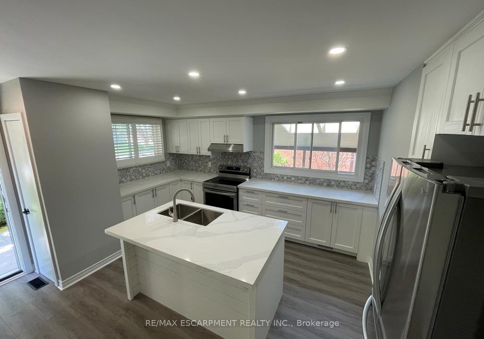 37-goldfinch-road-hamilton-ontario-x12328257