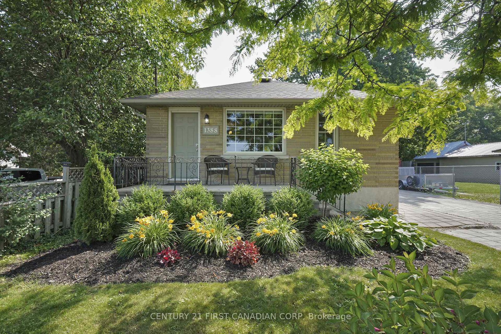 1388-crumlin-side-road-london-east-ontario-x12328313