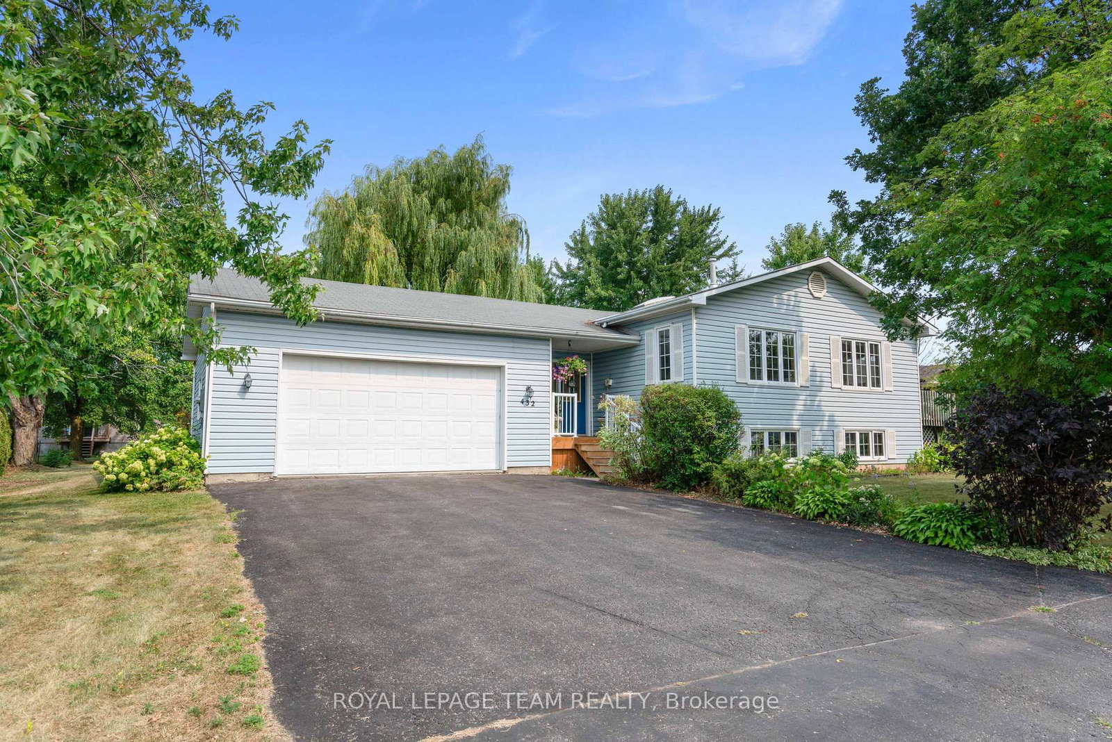 432-queen-street-north-dundas-ontario-x12328346