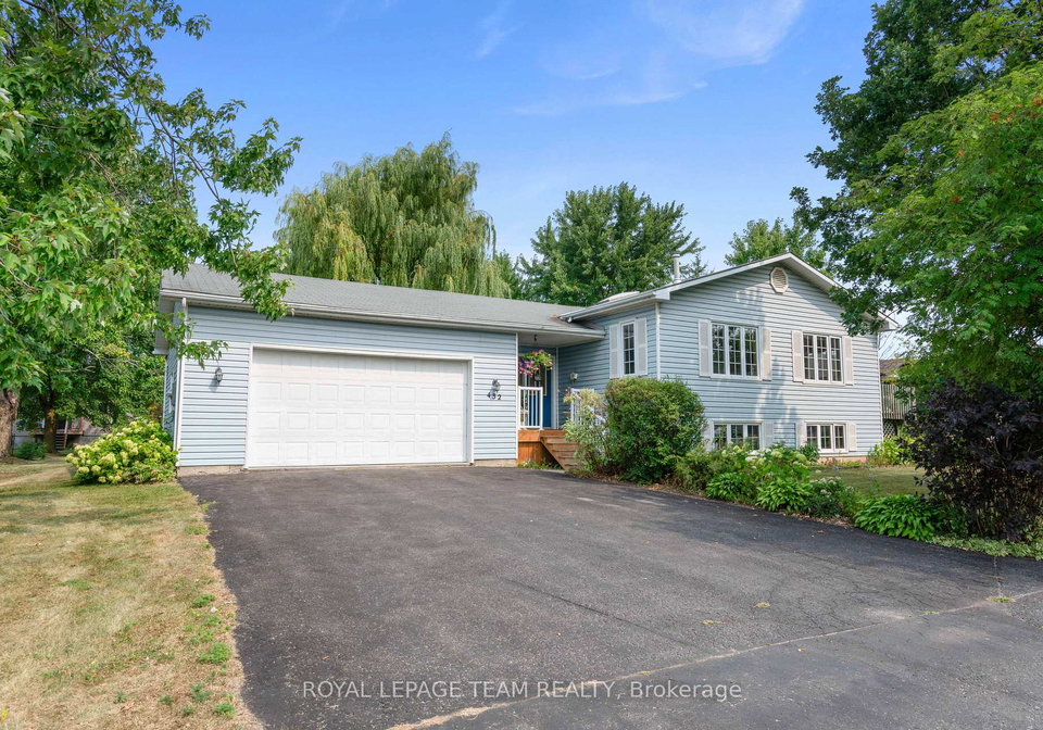 432-queen-street-north-dundas-ontario-x12328346