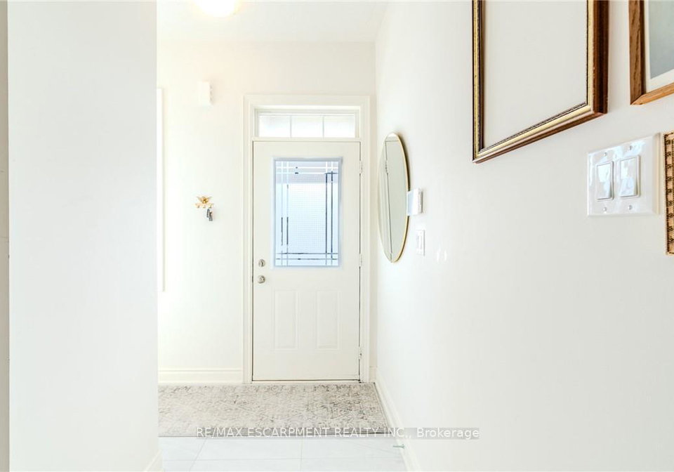 2-holcomb-terrace-hamilton-ontario-x12328644