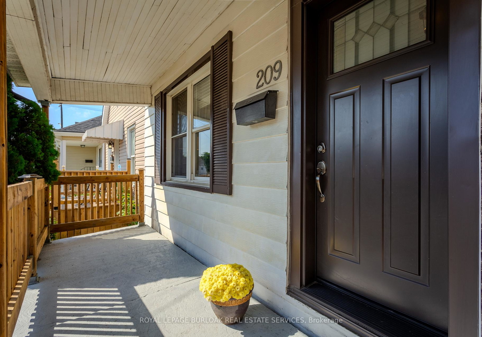 209-weir-street-n-n-hamilton-ontario-x12328680