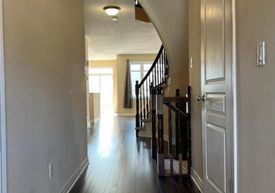 10-madelon-drive-ottawa-ontario-x12328757